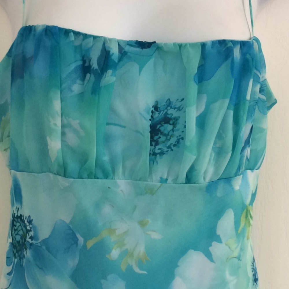 Dress - Picture 3 of 6